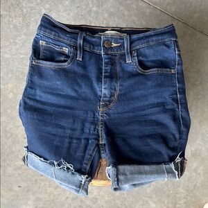 742 Levi Denim Blue cut-off Women's Shorts